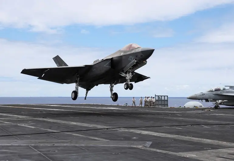 EE.UU. intensifica presencia militar en el Caribe con despliegue de aviones F-35 en Puerto Rico