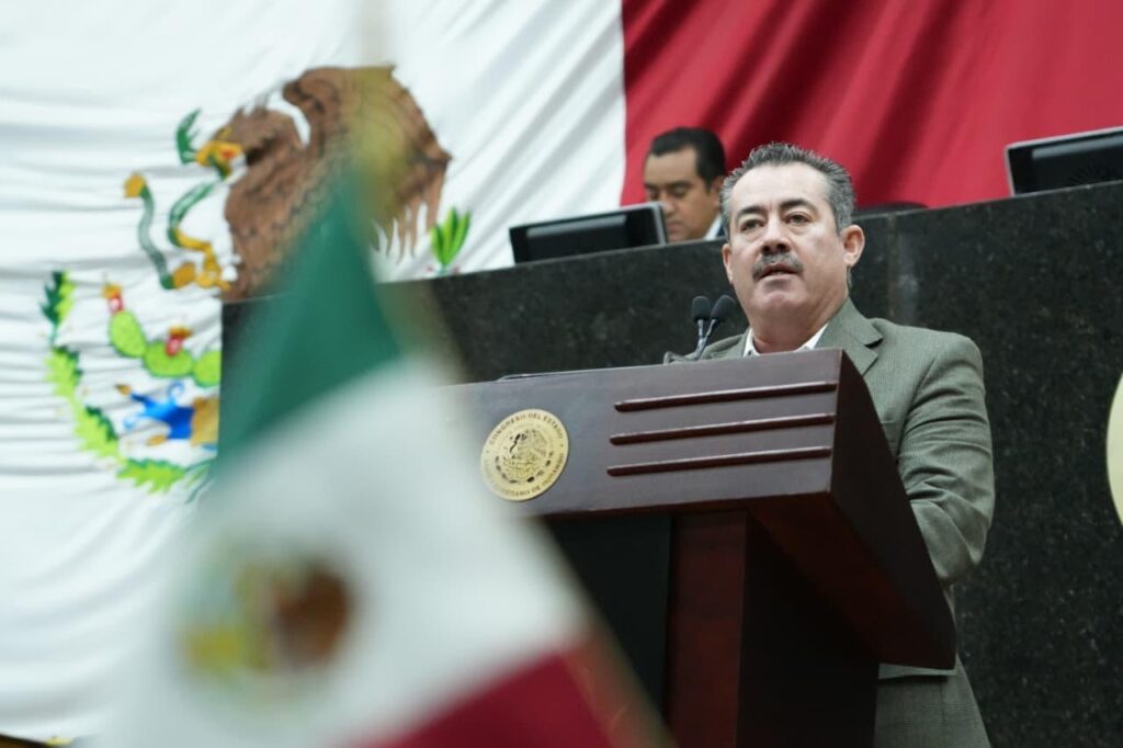Santillán exhorta a alcaldes de Durango a gobernar con honestidad y cero corrupción