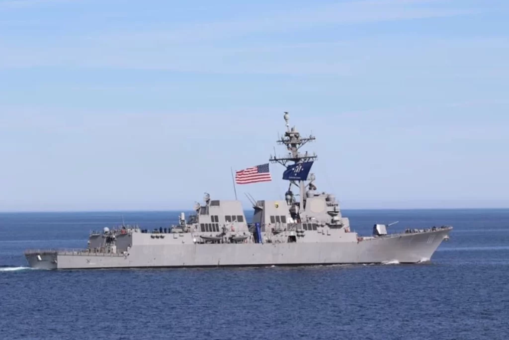 Venezuela denuncia que barco pesquero fue asaltado de manera hostil por destructor de EE.UU.