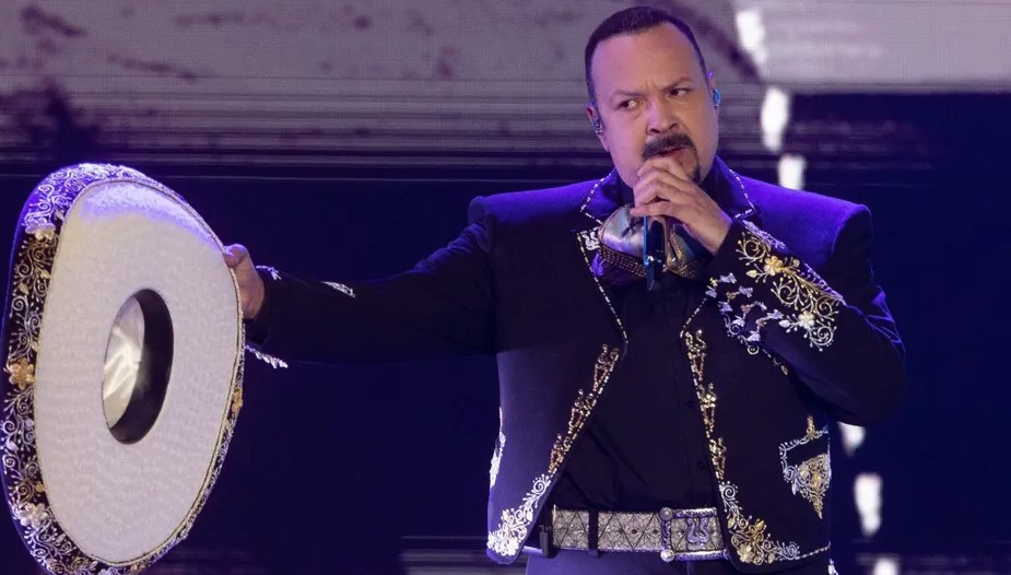 Pepe Aguilar se dice “orgullosamente migrante”