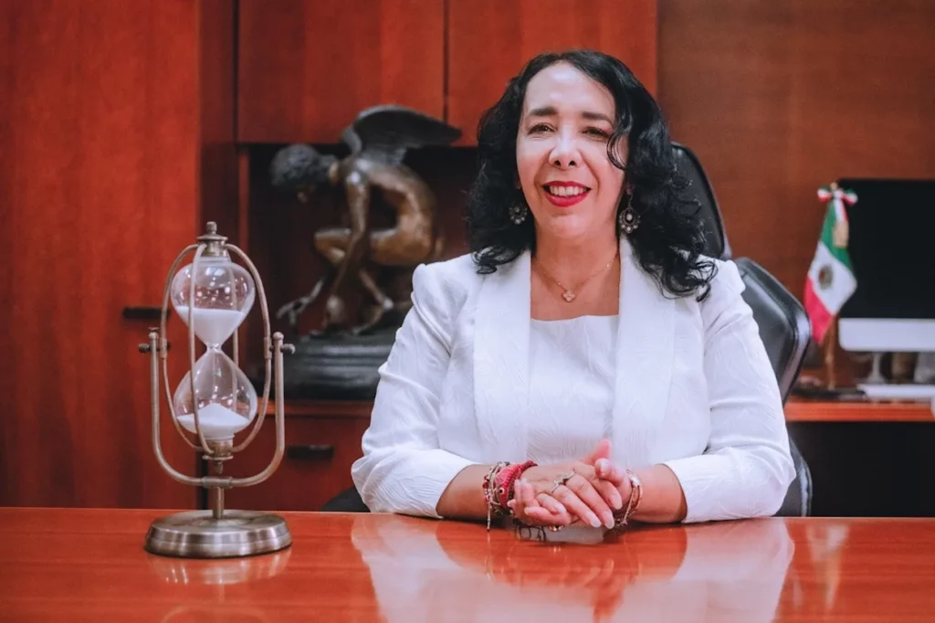 Araceli Brown defiende su inocencia ante acusaciones de EU