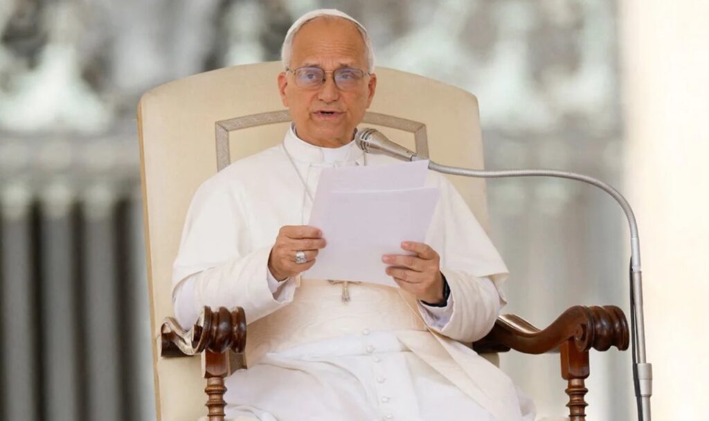 Papa León XIV descarta cualquier reforma sobre diaconisas y fieles LGBTQ+