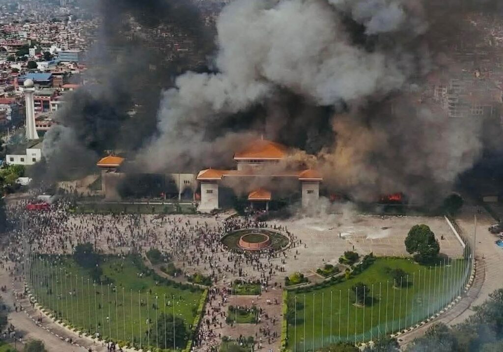 Protestas en Nepal dejan 19 muertos y fuerzan la renuncia del primer ministro