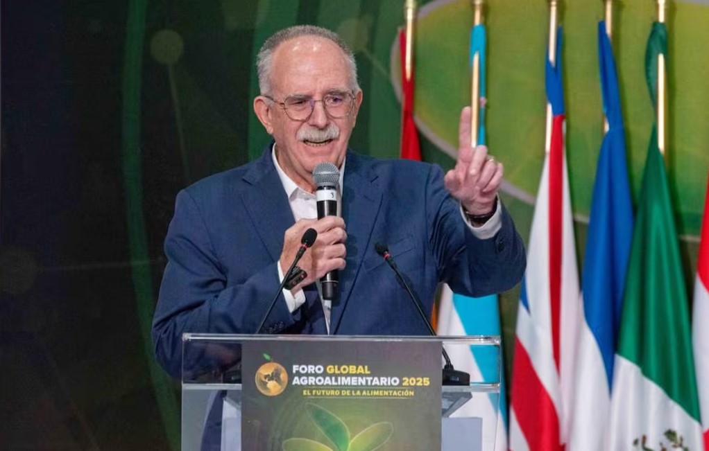 SADER afirma que gusano barrenador está contenido al sur del país