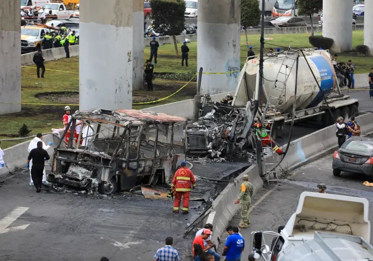 Martí Batres y Zoé Robledo dan balance de hospitalizados en IMSS e ISSSTE tras explosión de pipa en Iztapalapa