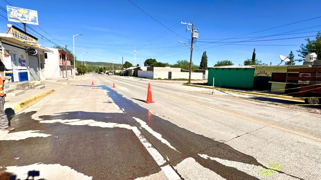 Detectan múltiples fugas de agua en Peñón Blanco; aplicarán microperforación para reparar la red