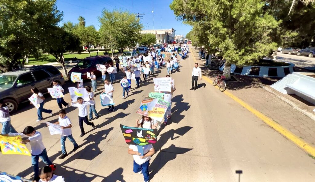 Guadalupe Victoria conmemora el Día Internacional de la Paz con desfile infantil