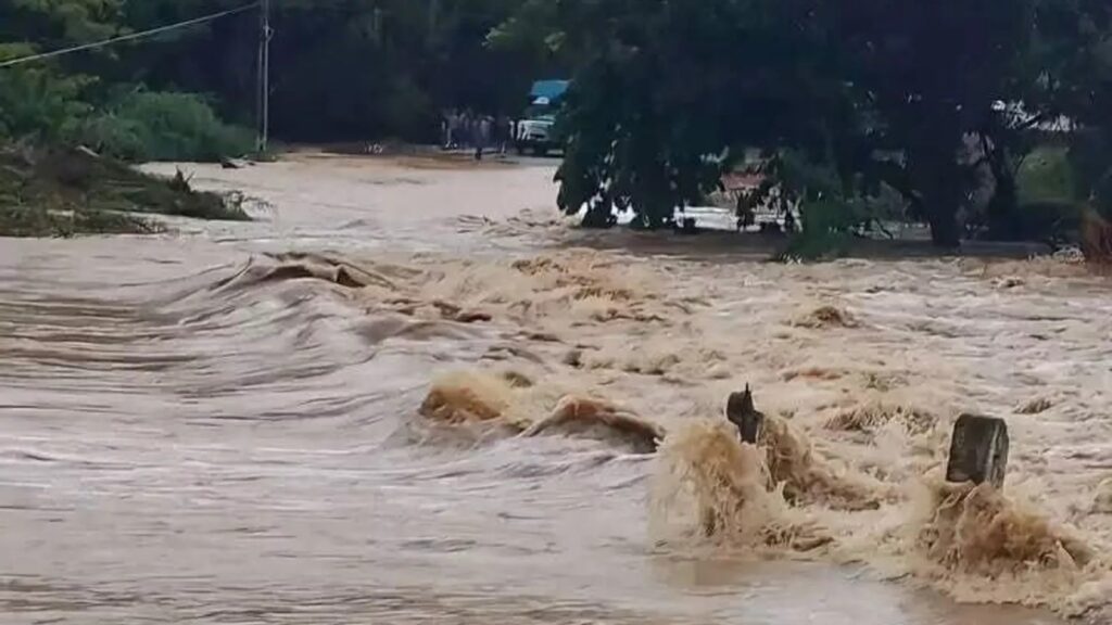 Tormenta Imelda deja dos muertos y miles de desplazados en Cuba