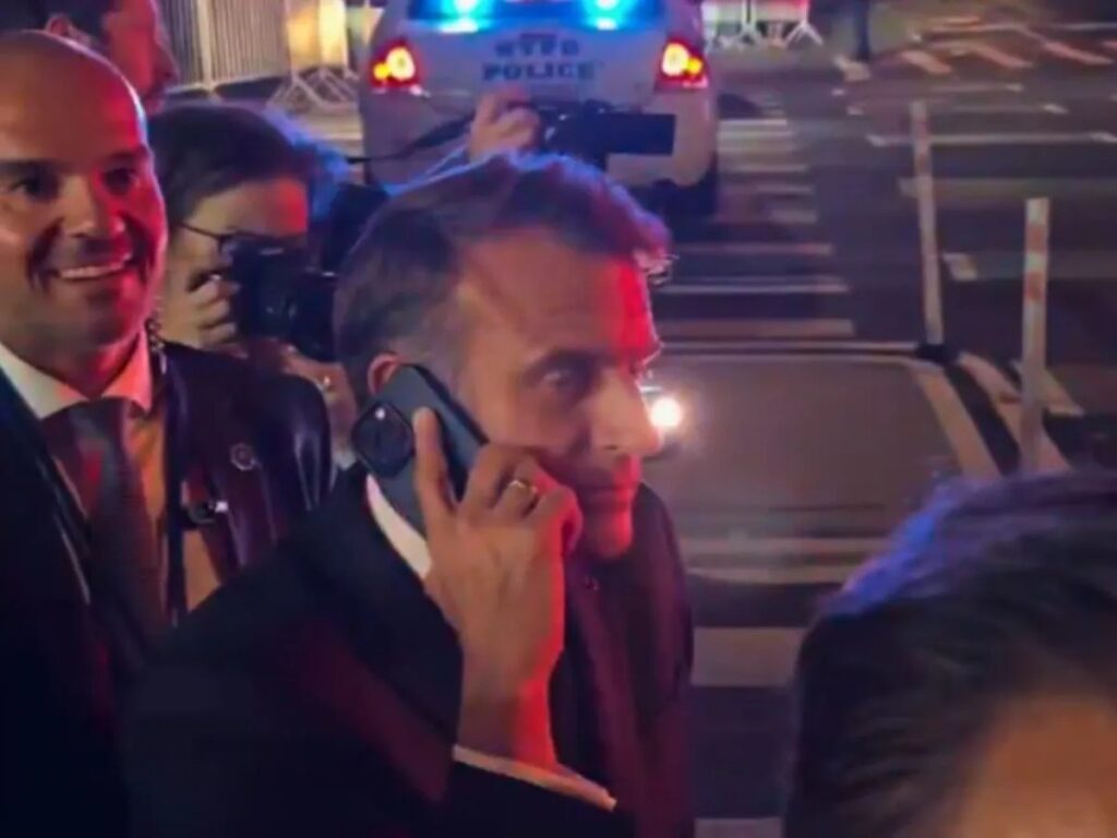 VIDEO: Macron es detenido por la policía en NY y le llama a Trump para que lo ayude