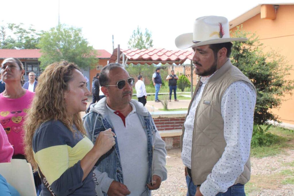 Avanza el campo duranguense con atención a caminos: Toño Ochoa