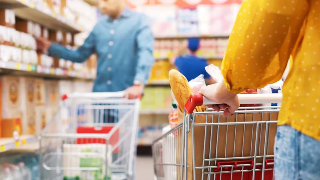 Confianza del consumidor en México mejora por segundo mes consecutivo: INEGI