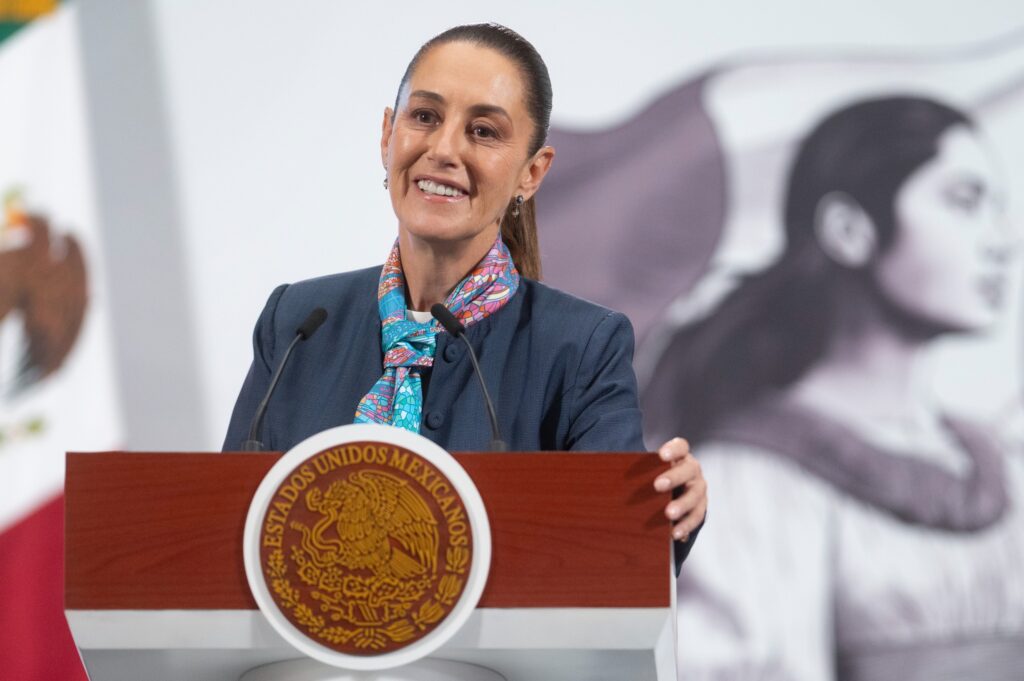 Sheinbaum entregará avances del caso Ayotzinapa a familias de los 43 normalistas