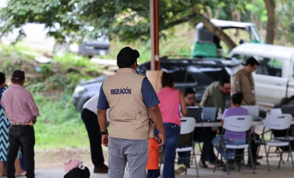 Mexicanos desplazados en Guatemala aún no solicitan refugio formal