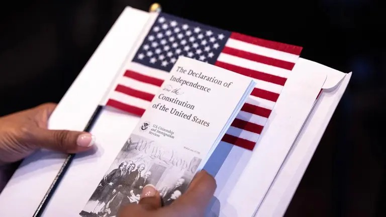 Estados Unidos implementará nuevo examen de ciudadanía diseñado por Trump