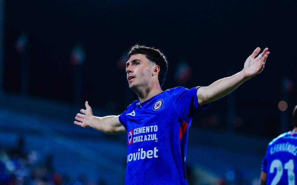 Máquina imparable; Cruz Azul suma siete triunfos al hilo y duerme como líder.