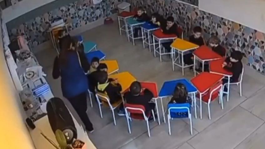 Maestra golpea alumno de preescolar con los libros y le tumba un diente