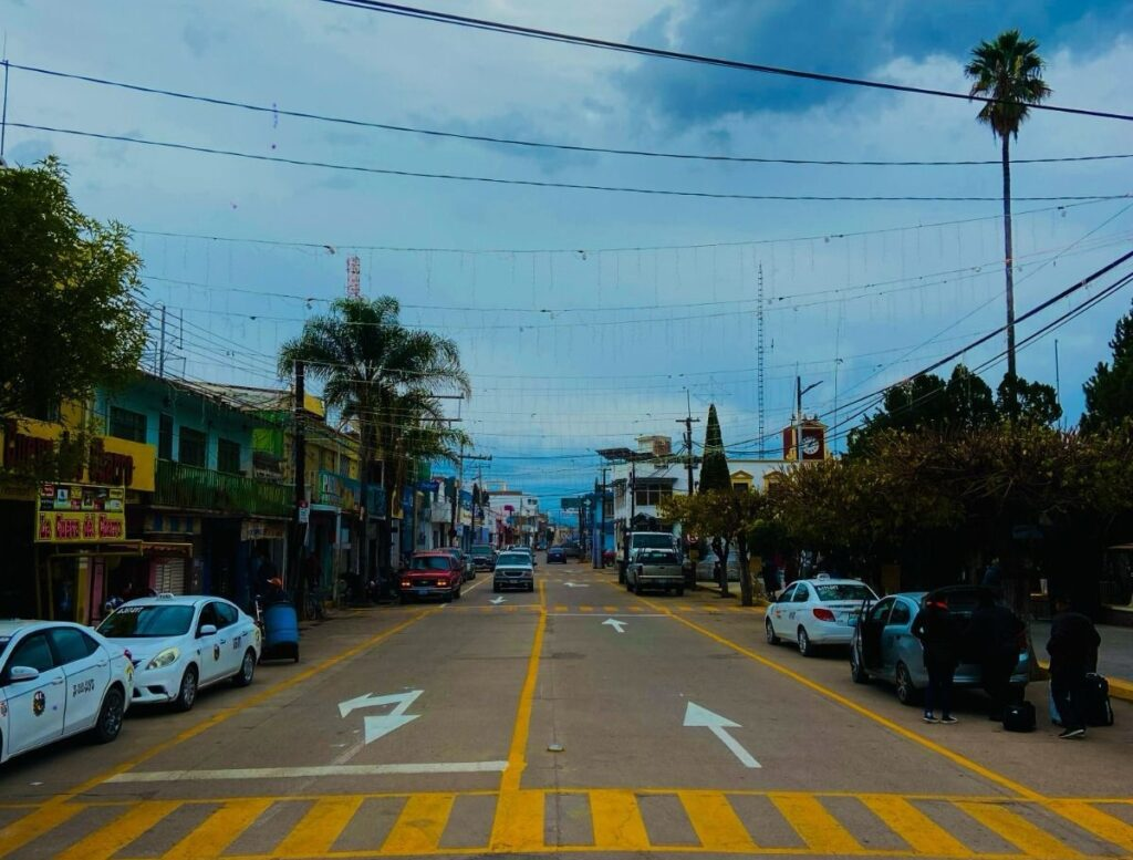Vialidades serán de un sentido o permanecerán cerradas por Festejos Patrios
