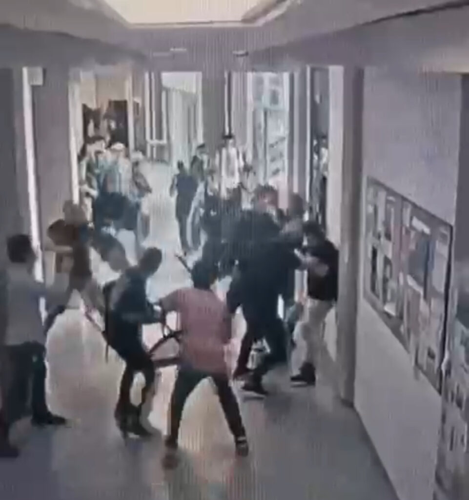 UdeG condena agresión a estudiantes en CUCSH y llama al diálogo