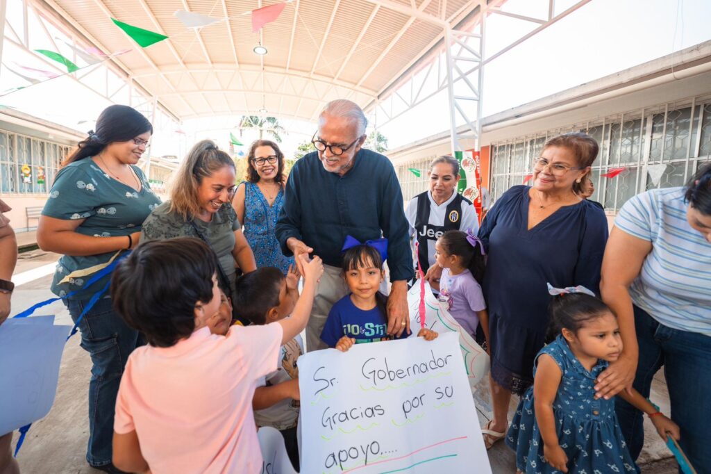 Visita preescolar sanganguey gobernador Navarro