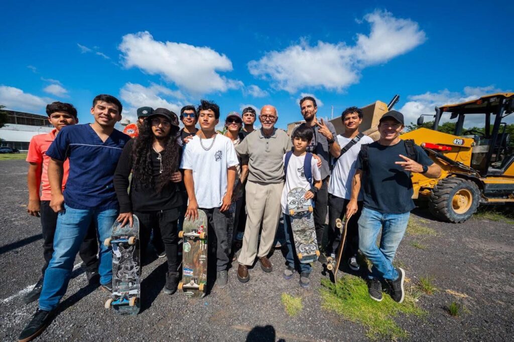 Inicia gobierno del Estado construcción de skate park