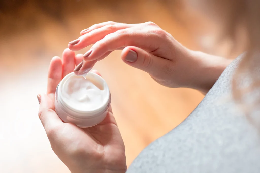 FDA alerta por crema contaminada con bacteria que causa infecciones en la piel