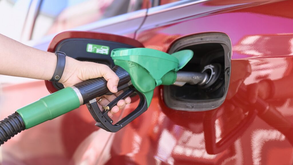 Gasolina Magna supera los 24 pesos en algunas estaciones: Profeco