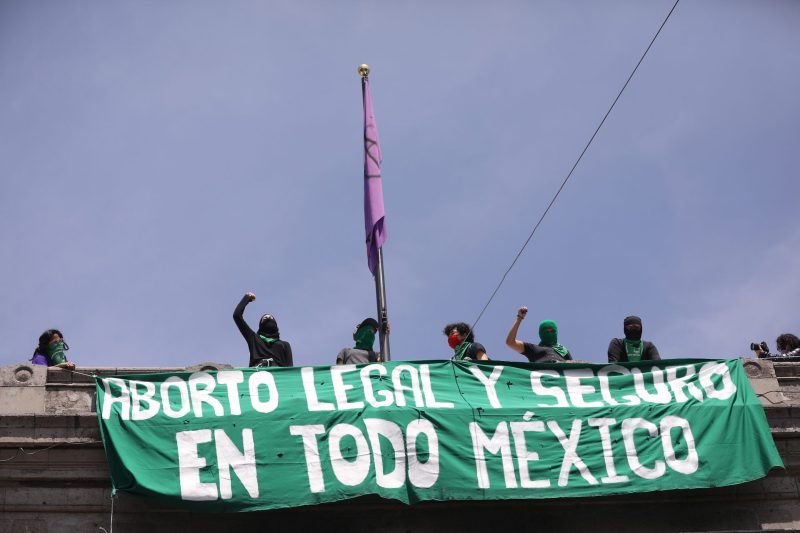 Colectivos exigen despenalización total del aborto en México