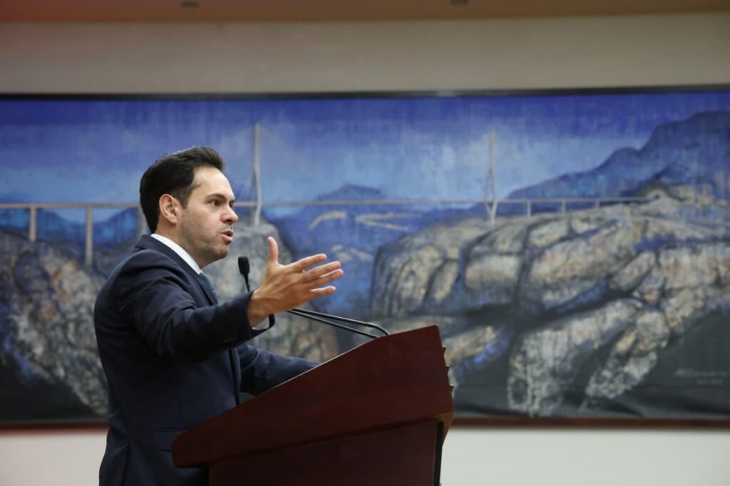 Alejandro Mojica propone regular inmobiliarias en Durango para garantizar vivienda justa y accesible