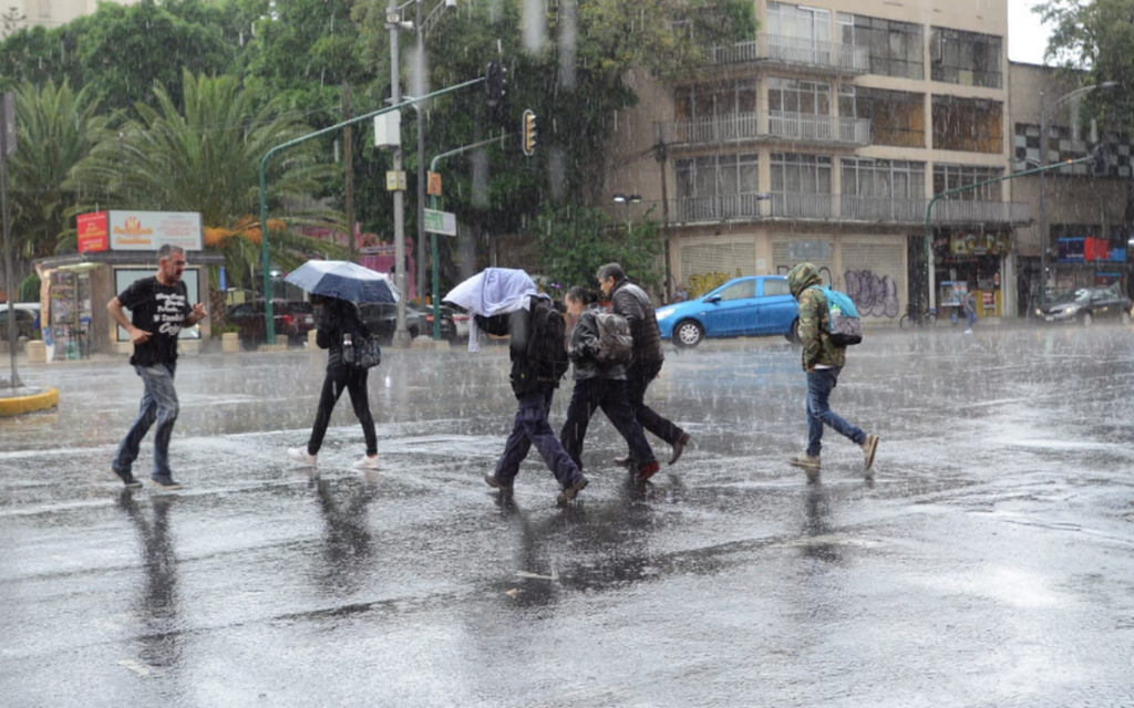 ¡México bajo lluvias! Monzón y baja presión afectan gran parte del país