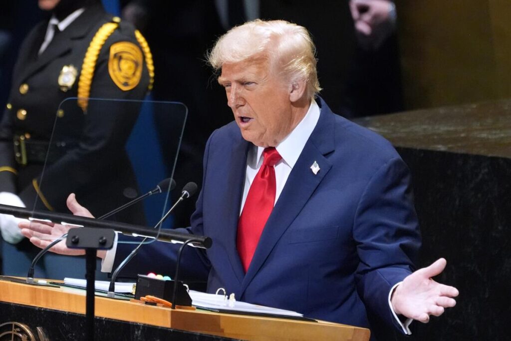 Trump anuncia arancel del 100 % a películas extranjeras para proteger el cine americano