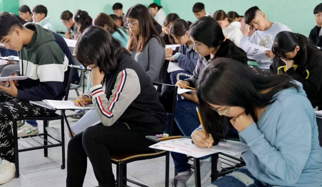 ¿Habrá clases el viernes 19 de septiembre en el nivel básico?