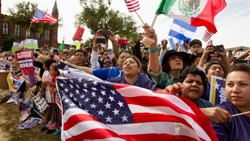 «Los hispanos hacen grande a Estados Unidos»: Campaña busca garantizar visas de trabajo