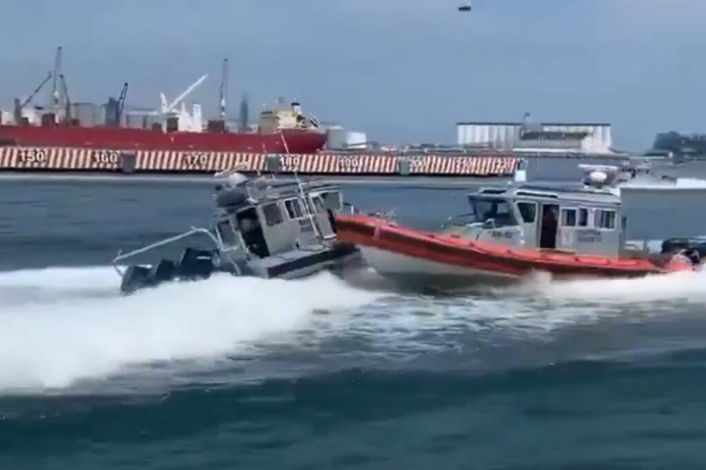 VIDEO: Chocan embarcaciones de la Marina en puerto de Veracruz; hay dos heridos
