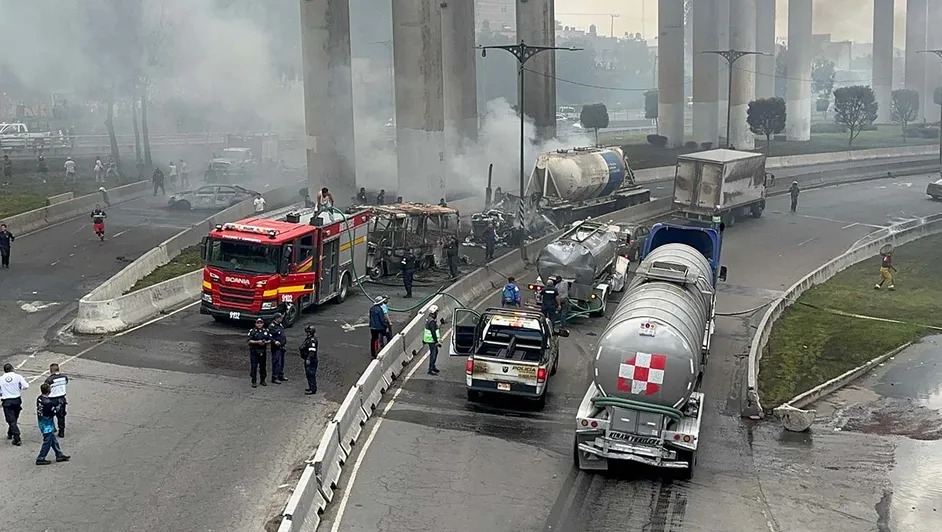 Aún hay 18 personas hospitalizadas por explosión de pipa en Iztapalapa