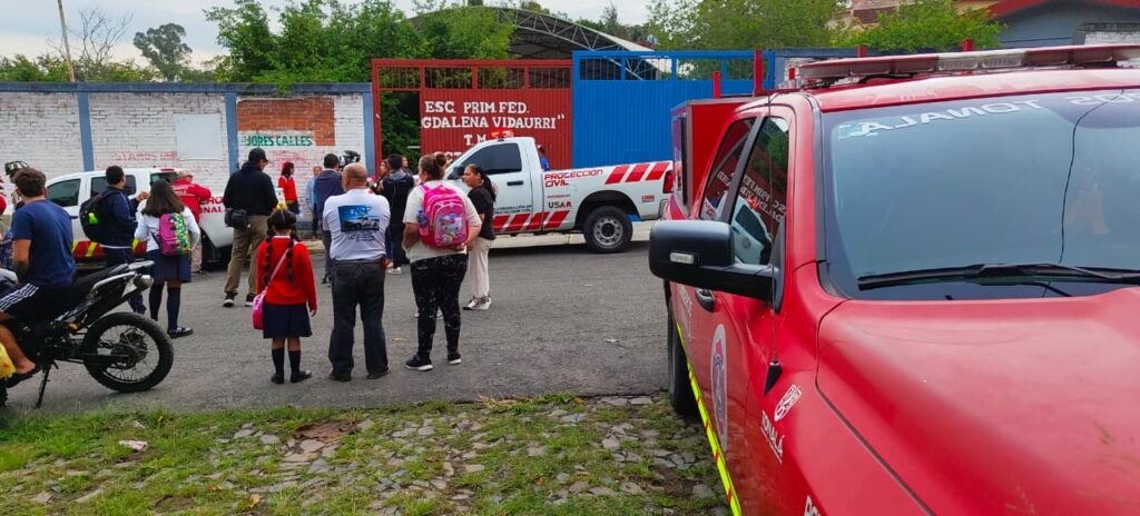 Tonalá clausura primaria en Loma Dorada por riesgo estructural