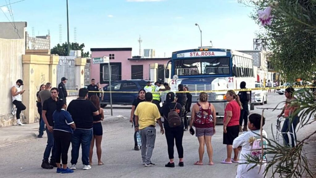 Abuelita pierde la vida arrollada por el autobús que abordaría