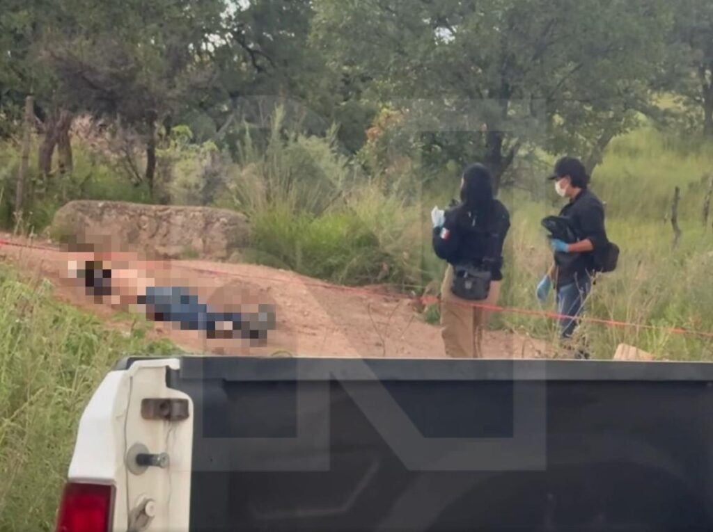 Hallan hombre sin vida en carretera a Parral