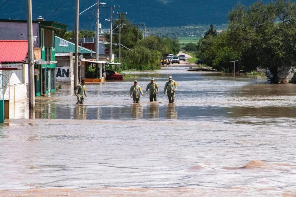 Diversas acciones en Santiago Papasquiaro tras inundaciones por lluvias