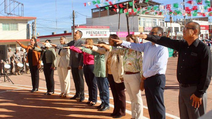 Realizan honores a la bandera en conmemoración de los Niños Héroes