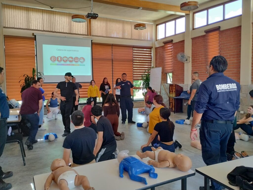 Estudiantes de Tepehuanes se capacitan como primeros respondientes