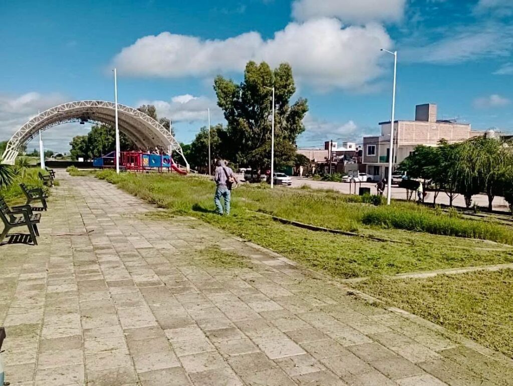 Inician trabajos intensivos de limpieza en zonas clave de Nuevo Ideal