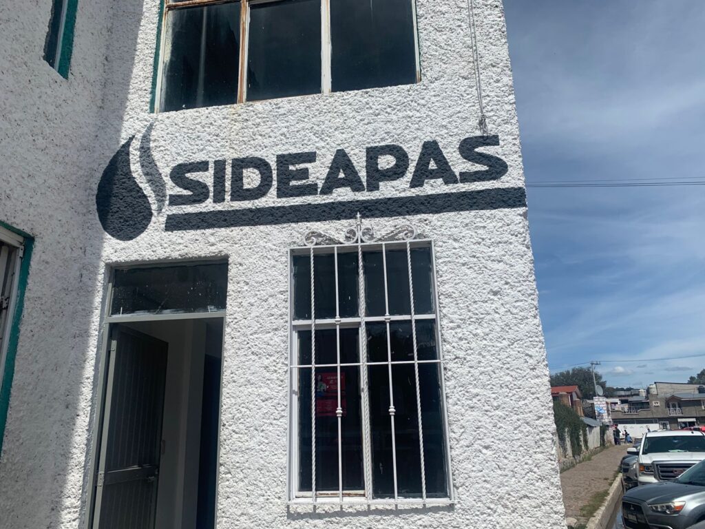 Personal de SIDEAPAS atiende un promedio de 7 drenajes tapados a diario