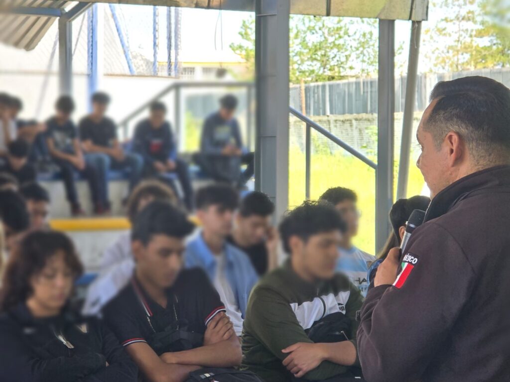 Policías municipales fomentan prevención del bullying