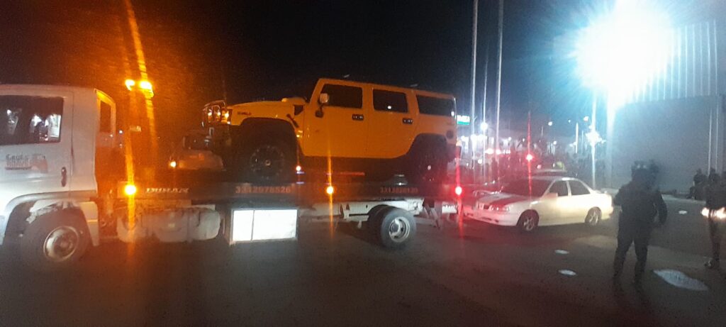 Aseguran 15 vehículos durante operativo contra arrancones en Tonalá