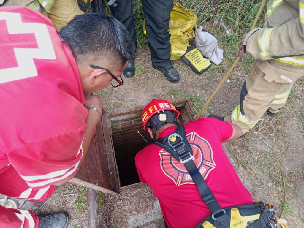 Pareja de trabajadores muere atrapada en un pozo