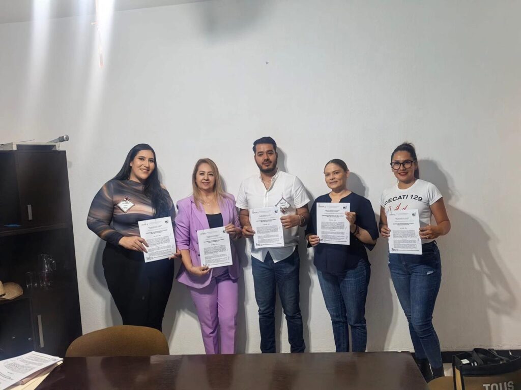 Convenio para la capacitación y el trabajo firman CECATI Santiago y DIF Canatlán