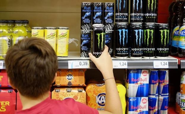 Avanza iniciativa para prohibir venta de bebidas energéticas a menores de 18 años