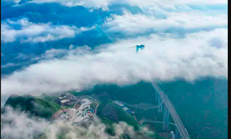 China inaugura el Puente sobre el Gran Cañón de Huajiang, el más alto del mundo