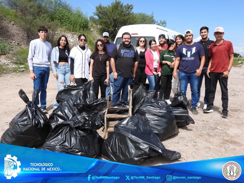 Estudiantes del TecNM Santiago Papasquiaro limpian el Río Santiago en el Día Mundial de Limpieza de Ríos