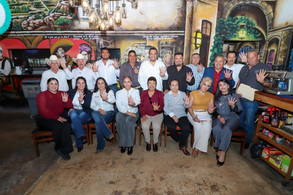 Alcalde de Tepehuanes participa en reunión por la unidad y el compromiso con sus municipios